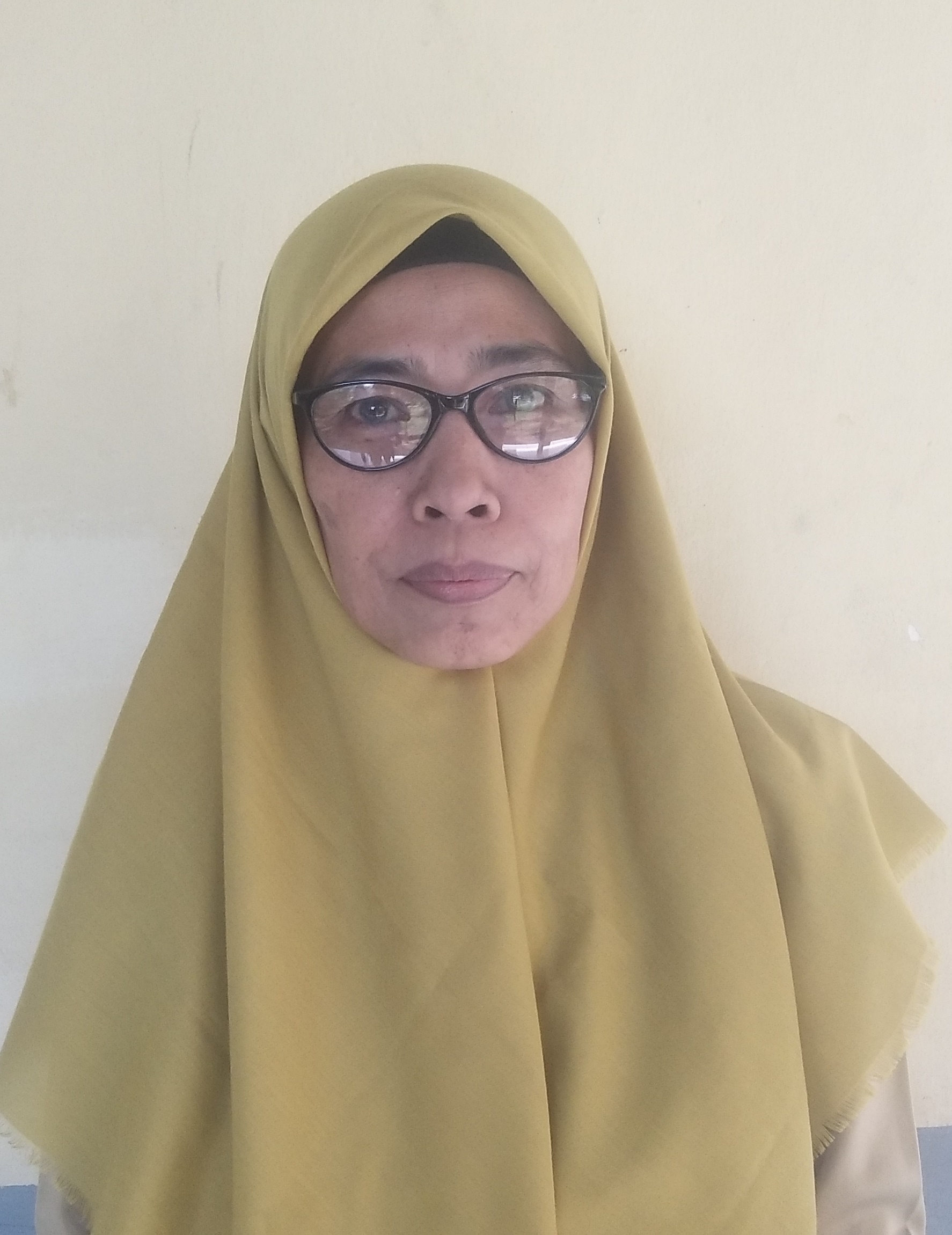 <center>Wali Kelas XII MIPA 2<br>Dra. Nuraini</center>